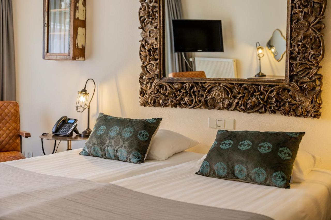 Hotel De Walvisvaarder Lies Bagian luar foto