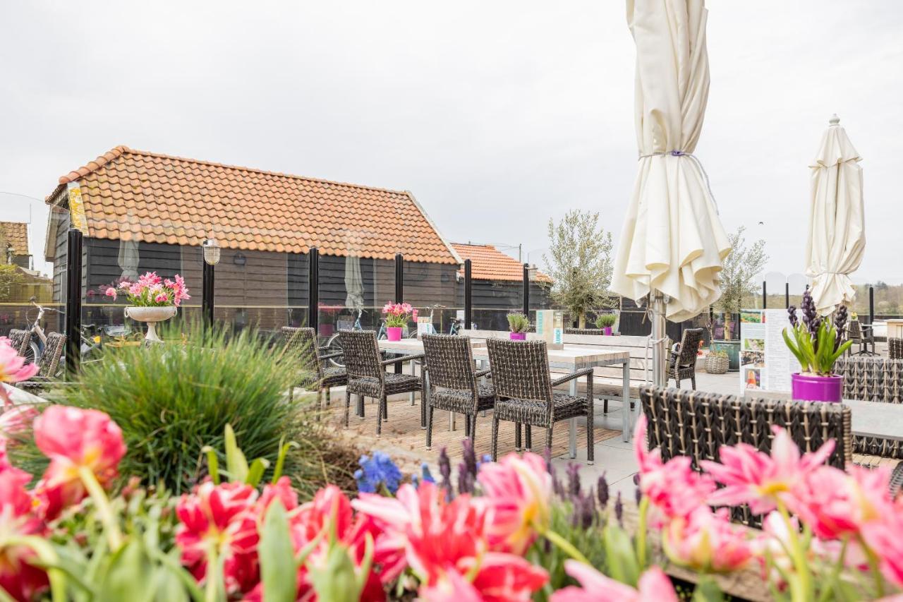 Hotel De Walvisvaarder Lies Bagian luar foto