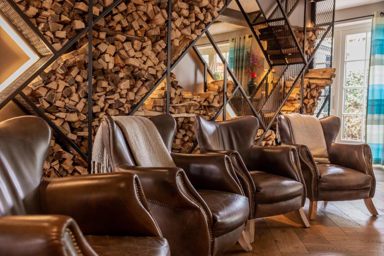 Hotel De Walvisvaarder Lies Bagian luar foto