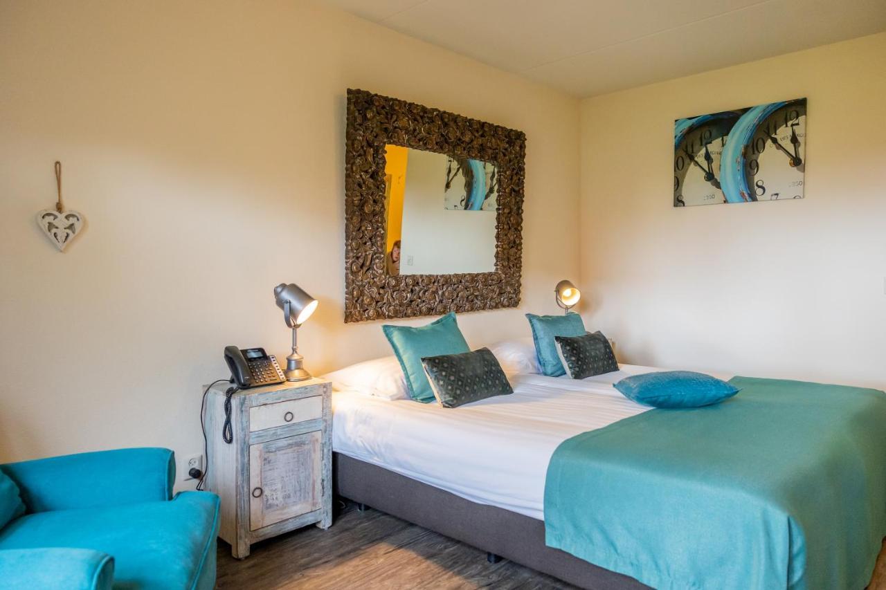 Hotel De Walvisvaarder Lies Bagian luar foto