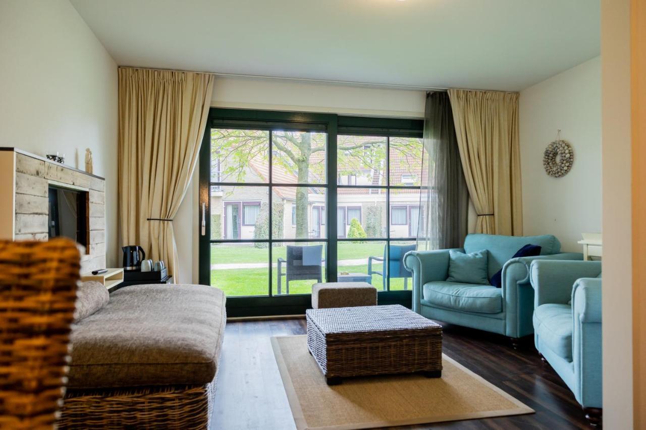 Hotel De Walvisvaarder Lies Bagian luar foto