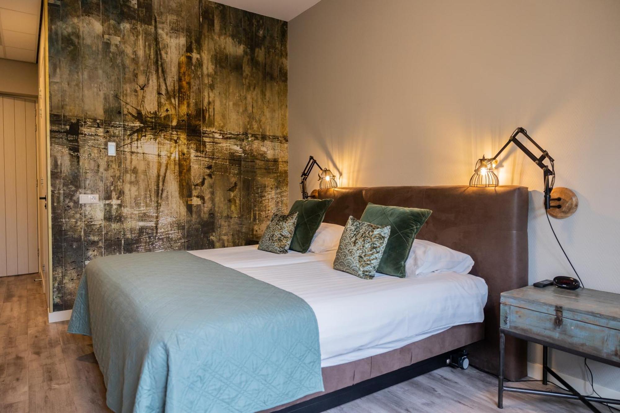 Hotel De Walvisvaarder Lies Bagian luar foto